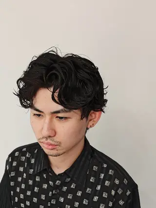 メンズ パーマ ミディアム 24時まで営業🌛 パーマ✨TOROROのヘアスタイル