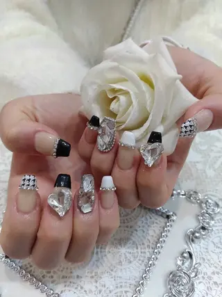 ネイル エステとネイル ローズコンフォートのネイルデザイン