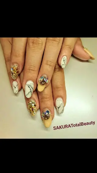 ネイル 三上 恵美のマツエク・マツパデザイン