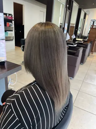 セミロング hair and beauty QUATRO 赤塚店所属・QUATROカラー 予約‪のヘアスタイル