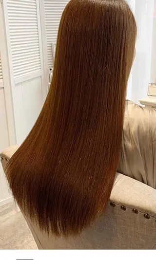 ロング カラー ササ キのヘアスタイル