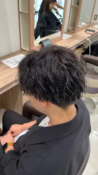 パーマ メンズ 【メンズパーマ✨️ フェザーパーマ】岩城のヘアスタイル