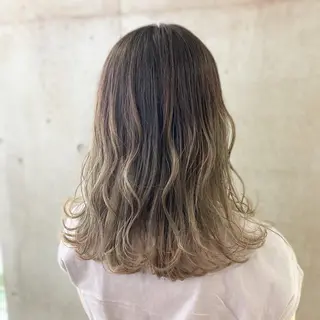 ミディアム カラー 一ノ瀬 蘭のヘアスタイル
