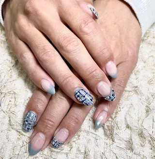 ネイル 鈴木 すみれのネイルデザイン