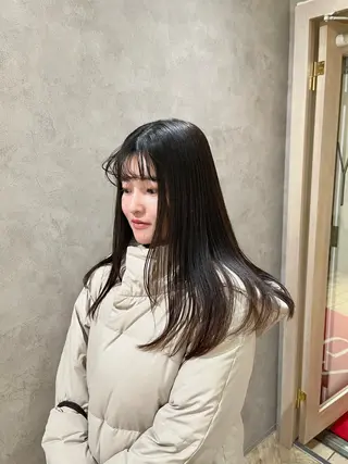 セミロング カラー まえじま ひかるのヘアスタイル