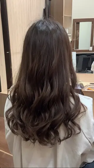 パーマ 佐藤 麻希のヘアスタイル