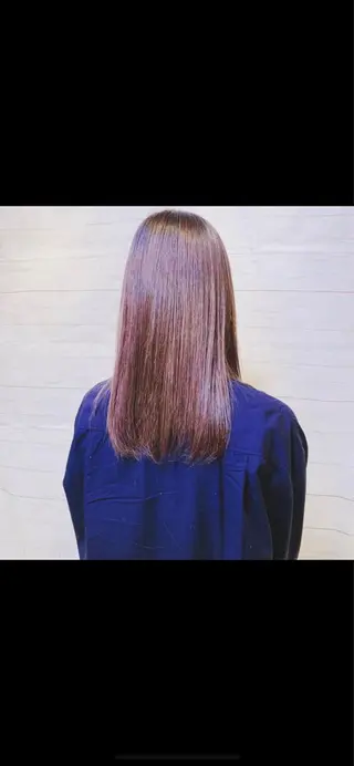 カラー I. NARUSEのヘアスタイル