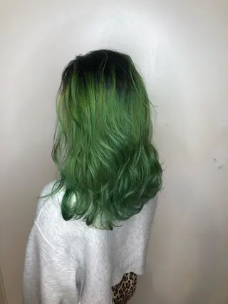 セミロング カラー 渡邊 直輝のヘアスタイル