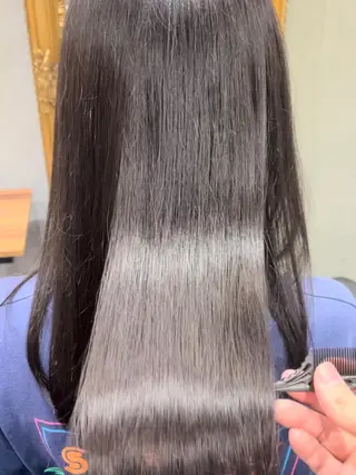 セミロング SALOWIN神戸三宮店所属・【美髪を叶える】中谷 彰宏(アキ)のヘアスタイル