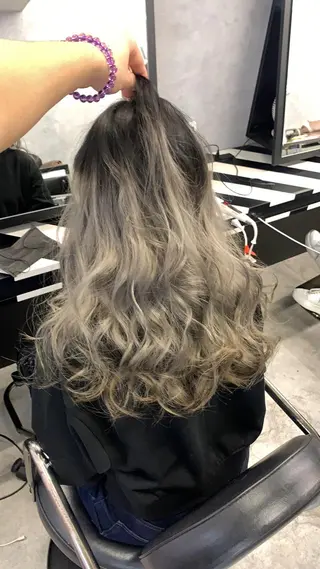 ロング 派手髪支持率No1 Eisukeのヘアスタイル