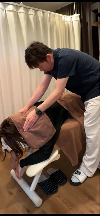 たかし整骨院所属・こん たかしのエステ・リラクイメージ