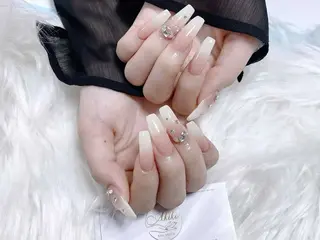 ネイル Akiko ネイルサロン所属・AKIKO ネイルサロンのネイルデザイン