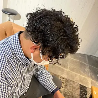 ミディアム パーマ メンズ umber  royce所属・🫟メンズスタイル 特化型マナ🫟のヘアスタイル