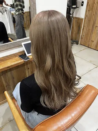 ロング hair design Norm 横浜所属・Wカラーレイヤーカ ット⚡️CHIAKIのヘアスタイル