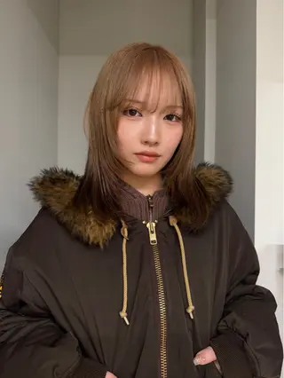 カラー 艶ブリーチ/表参道 ハイトーン /実乃梨のヘアスタイル