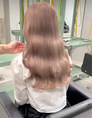 ロング 暖色ハイトーン特化 🥇Mioのヘアスタイル