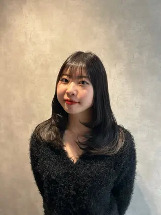 セミロング 大人レイヤー/艶美髪 🇺🇸TOMONAのヘアスタイル