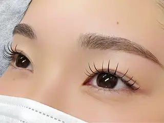 マツエク・マツパ エサージュ新宿店 沙明のマツエク・マツパデザイン