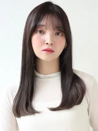 ロング 峠原 菜緒のヘアスタイル