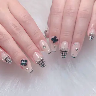 ネイル Mari 🎀六月移転のネイルデザイン