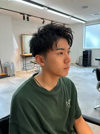 メンズ フェザーパーマ/韓国 /メンズカット保立のヘアスタイル