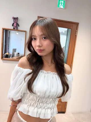 セミロング カラー 岡本 太陽☀️のヘアスタイル