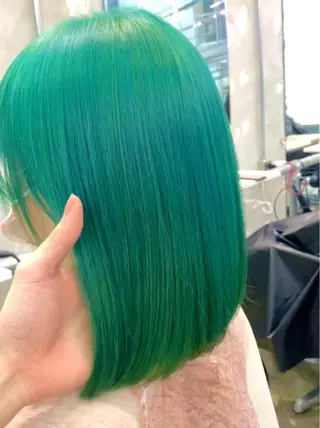 セミロング カラー 🧸ハイトーン🧸 ゆっきー🧸のヘアスタイル