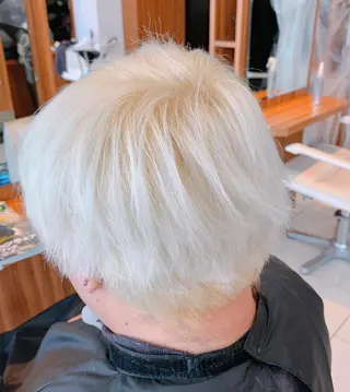 ショート カラー 白髪女性専門店竹内 涼乃のヘアスタイル