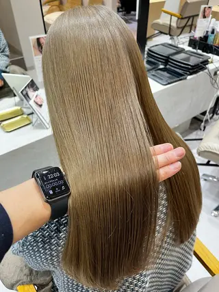 カラー ✨ブリーチ特化 moc立川　工藤✨のヘアスタイル