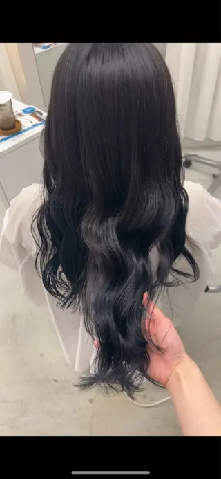 ロング カラー 野崎 紗那のヘアスタイル