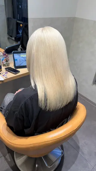 ロング カラー SALOWIN札幌大通り所属・札幌ハイトーン/ ブリーチカラー/ドイのヘアスタイル