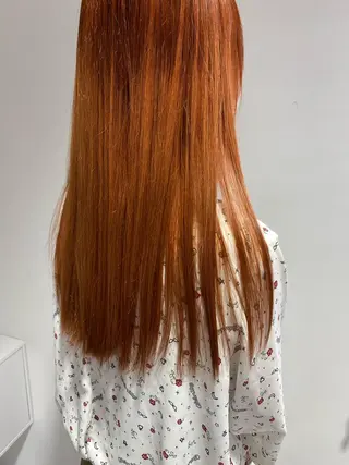 ロング 小谷野 真優のヘアスタイル