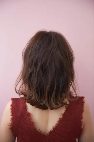 ミディアム カラー JILL ユキのヘアスタイル