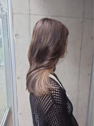 セミロング カラー bAteAu所属・💎透明感カラー💎 本田 天音のヘアスタイル