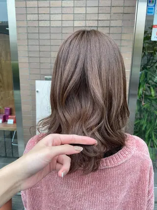セミロング ELEN 新百合ヶ丘のヘアスタイル