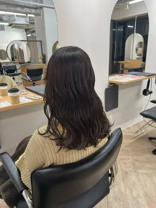 セミロング カラー ベージュ/グレージュ 新潟/万代/井上佑のヘアスタイル