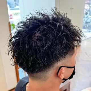ショート パーマ メンズ 吉田 新平のヘアスタイル