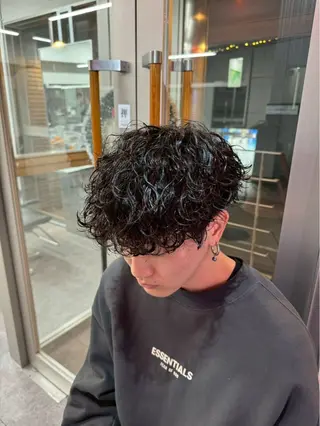 ショート パーマ メンズ パーマ指名1位✨ 針尾　完のヘアスタイル