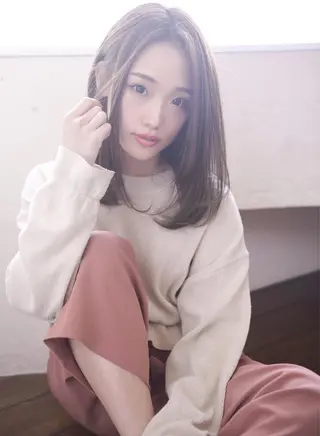 ミディアム KAMIGAMI所属・KAMIGAMI SAKAEのヘアスタイル