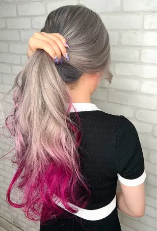 ロング カラー 小谷 梨奈のヘアスタイル