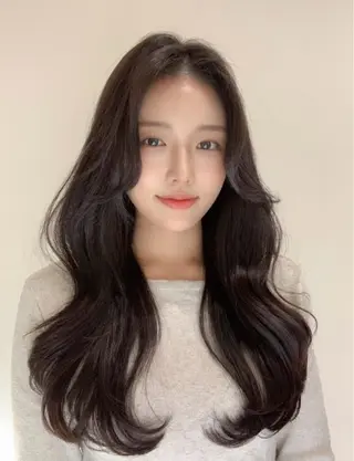 セミロング 髪質改善、縮毛矯正 酸性縮毛矯正のヘアスタイル