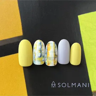 ネイル SOLMANI 予約担当のネイルデザイン