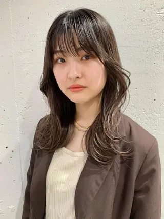 ロング 石井 菜々のヘアスタイル