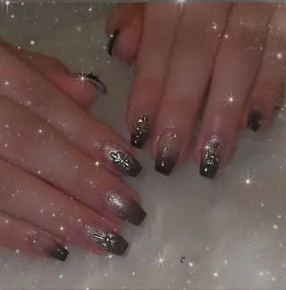 ネイル LUANA所属・LUANA ジュリのネイルデザイン