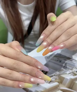 ネイル 高木 維麗絲のネイルデザイン