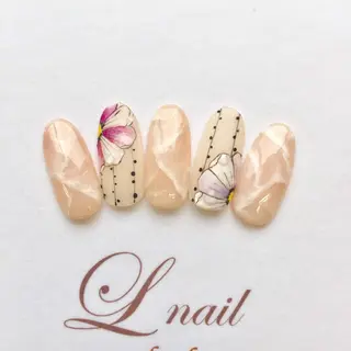 ネイル エルネイル アシスタントのネイルデザイン
