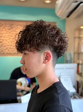 ショート カラー パーマ メンズ 電髪倶楽部STREET所属・田和 直樹のヘアスタイル