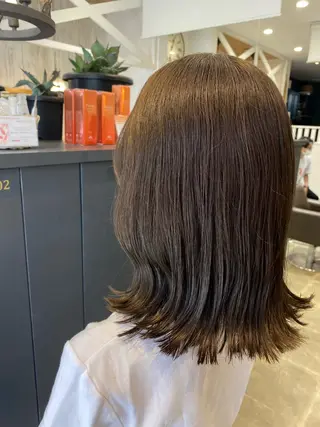 セミロング カラー 柴田 枝利子のヘアスタイル