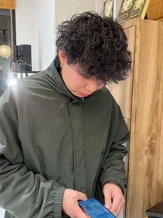 パーマ メンズ Oasisgarden所属・レイヤー/ブリーチ MOMOのヘアスタイル