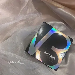 𝘙𝘪𝘰𝘯𝘢 ...🕯🤍のネイルデザイン